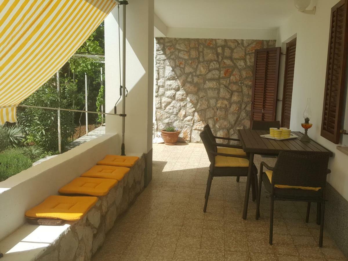 Apartments 4U Omisalj Ngoại thất bức ảnh