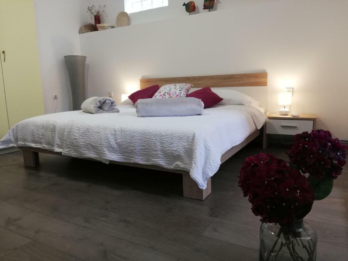 Apartments 4U Omisalj Ngoại thất bức ảnh